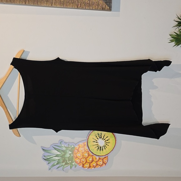 Sugar Cane - Sparkling Sharkbite Club Top in Black - Picture 6 of 7